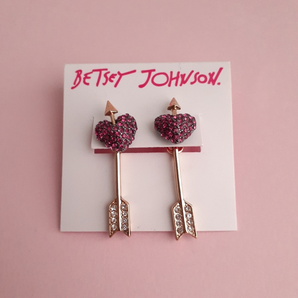 Betsey Johnson Cupids Arrow/Heart NWT